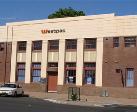 Moree Heritage And Art Deco Guided Walk - Accommodation 4U 2