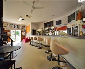 The Farmers Inn At Burrumbuttock - Accommodation 4U 2