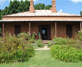 Lake View House - Accommodation 4U 1
