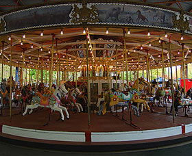 Merry-Go-Round - Accommodation 4U 0