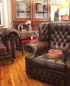 Peachtree Antiques - Accommodation 4U 6