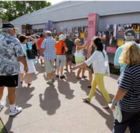 Bee Gees Way - Accommodation 4U