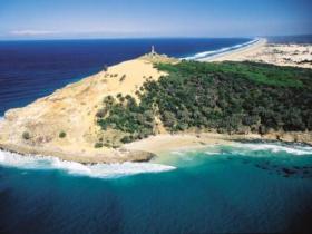 Moreton Island Lighthouse - Accommodation 4U 1