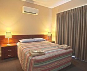 Cable Beachside Villas - Accommodation 4U 14