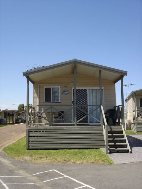Belmont Pines Lakeside Holiday Park - Accommodation 4U 5