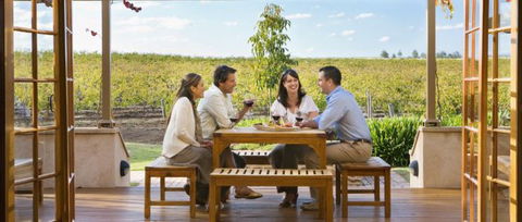 A&D Tours And Charters - Accommodation 4U 2