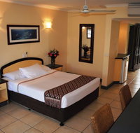 Bay Village Tropical Retreat - Accommodation 4U