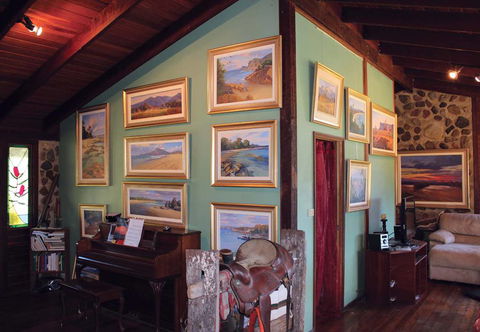 Rossiters’ Paintings - Accommodation 4U 2