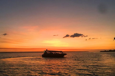 Darwin Sunset Cruise, Including Fish \'n\' Chips - Accommodation 4U 11