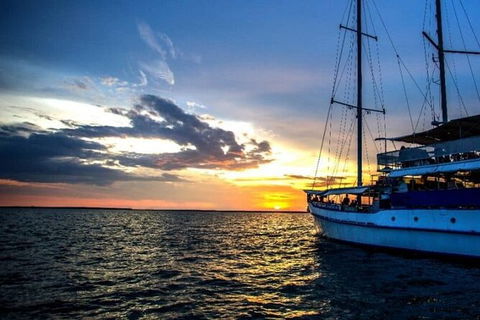 Darwin Sunset Dinner Cruise On Cape Adieu - Accommodation 4U 3
