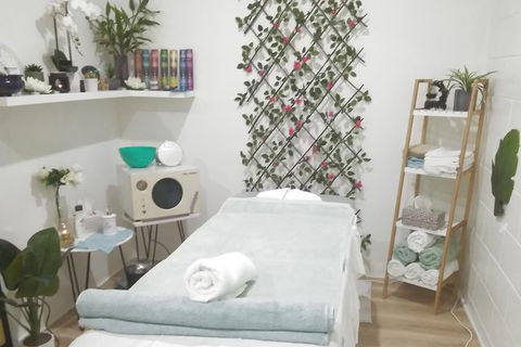 1 Hr Full Body Massage - Accommodation 4U 0