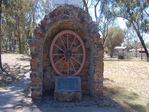 Jindera Pioneer Cairn - Accommodation 4U 0