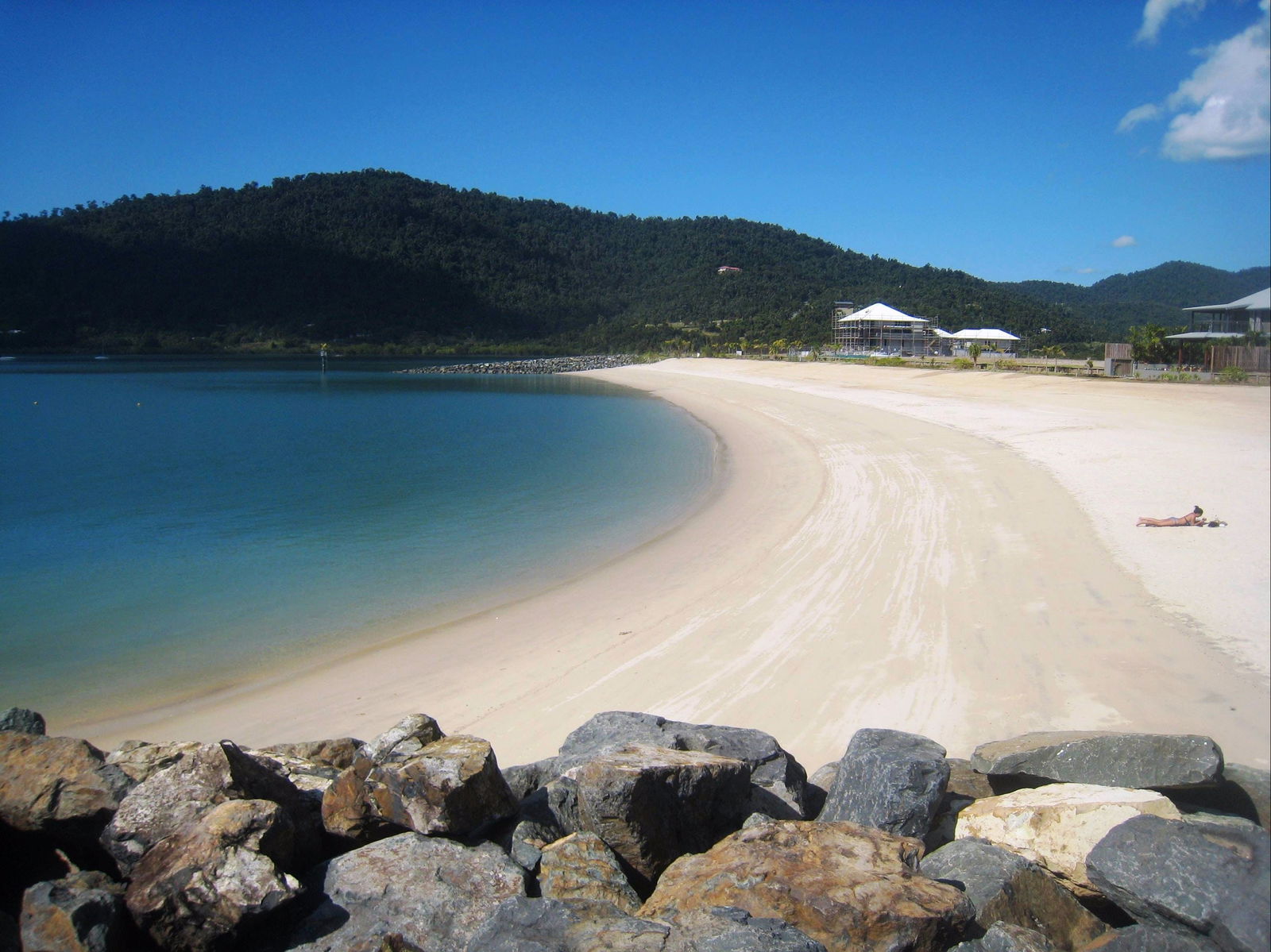 Airlie Beach QLD Accommodation 4U