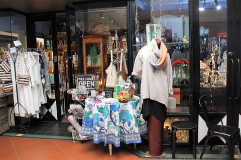 Country House Gifts And Homewares - Accommodation 4U 0