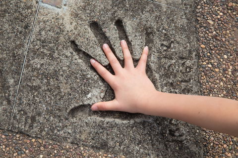 Hands Of Fame Park - Accommodation 4U 0