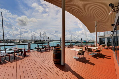 Hervey Bay Boat Club - Accommodation 4U 1