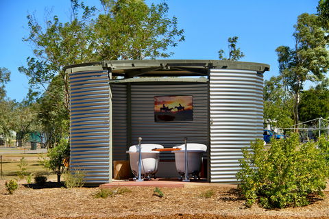Julia Creek Artesian Baths - Accommodation 4U 0