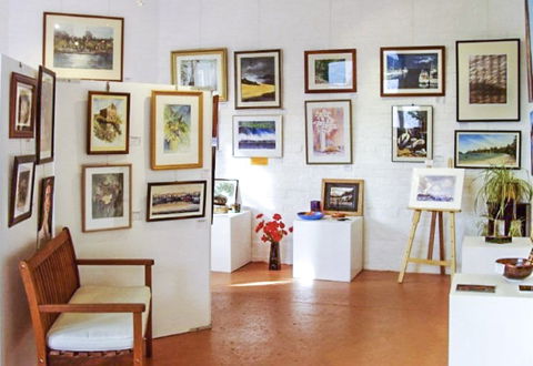 Lovett Gallery Cygnet - Accommodation 4U 1