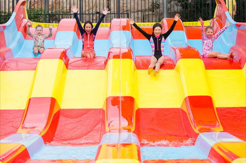 Raging Waters Sydney - Accommodation 4U 1