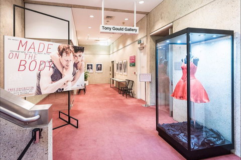 Tony Gould Gallery - Accommodation 4U 1