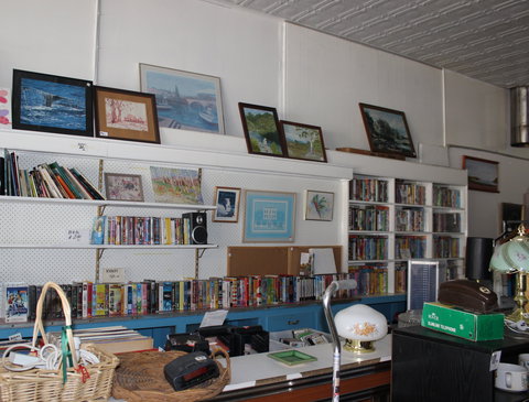 Holbrook Anglican Op-shop - Accommodation 4U 1