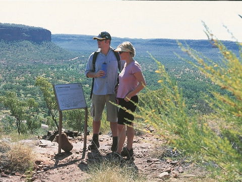 Escarpment Walk - Accommodation 4U 1