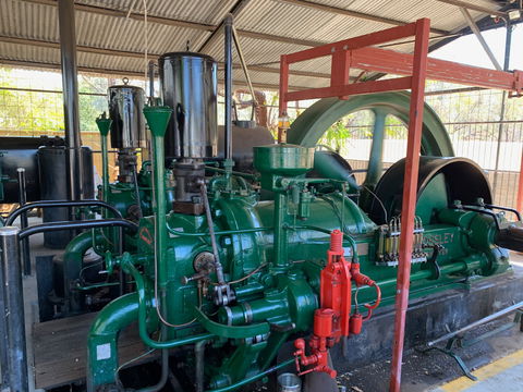 Historical Crossley Engine - Accommodation 4U 1