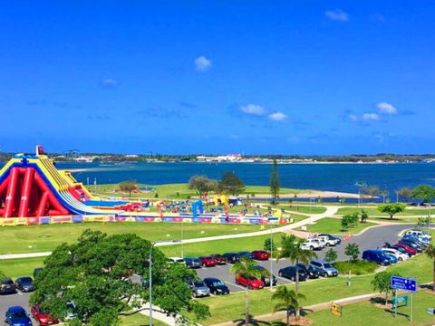 The Big Wedgie - Accommodation 4U 0