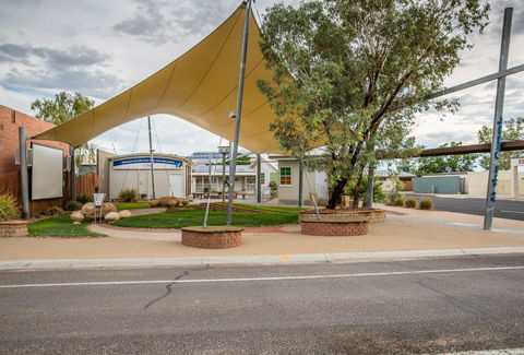 At The Creek Visitor Information Centre - Accommodation 4U 2