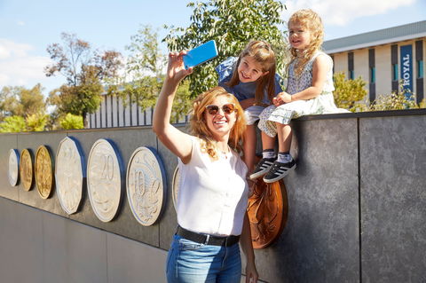 Royal Australian Mint - Accommodation 4U 0