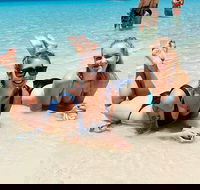Full-Day Whitsunday Tour Whitehaven Beach and Hill Inlet with BBQ - Accommodation 4U