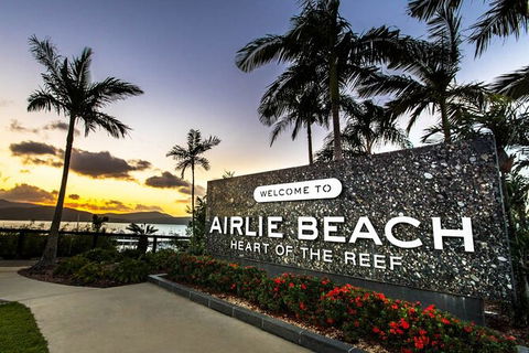 Airport Transfers - One Way Share Shuttle Service - Accommodation 4U 1