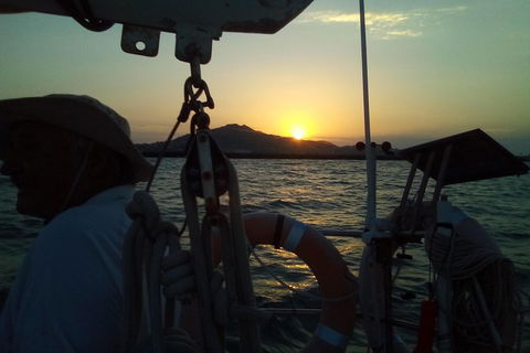 Sailing Boat Overnight Live Aboard Experience Townsville - Accommodation 4U 1