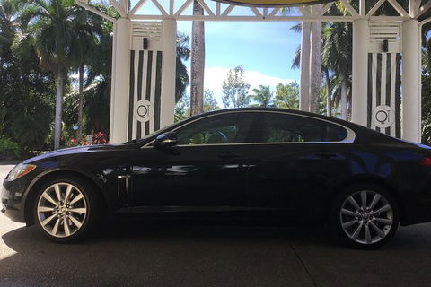 Jaguar Limousine Transfer Cairns Airport To Palm Cove - Accommodation 4U 1