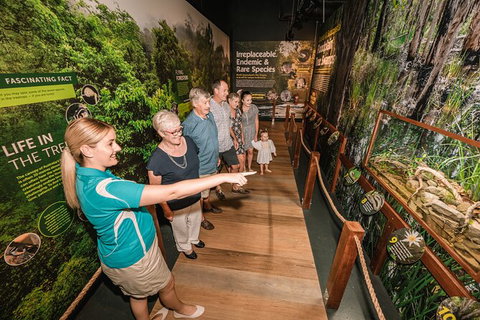Cairns Aquarium Tour By Twilight With Drink And Appetiser - Accommodation 4U 3