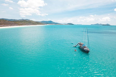 Day Sail The Whitsunday Islands On Atlantic Clipper From Airlie Beach - Accommodation 4U 4
