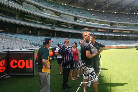 Ultimate Sports Lovers Bus Tour Of Melbourne - Accommodation 4U 3