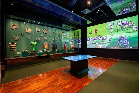 Ultimate Sports Lovers Bus Tour Of Melbourne - Accommodation 4U 4