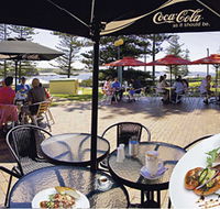 The Beach and Bush Gallery and Cafe - Accommodation 4U