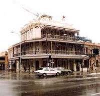 Botanic Bar - Accommodation 4U