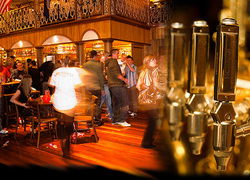 Louisiana Tavern - Accommodation 4U 1