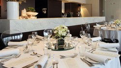 Stirling Hotel - Accommodation 4U 1
