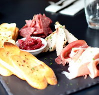 Watt Modern Dining - Accommodation 4U