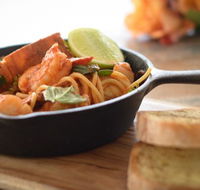 Tedder and Woodroffe Lounge and Dining - Accommodation 4U