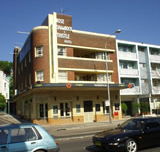 Arts Bar - Accommodation 4U