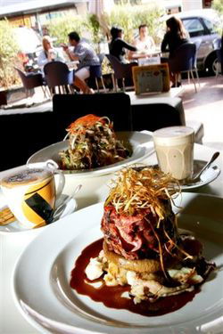 Creme Lounge - Accommodation 4U 0