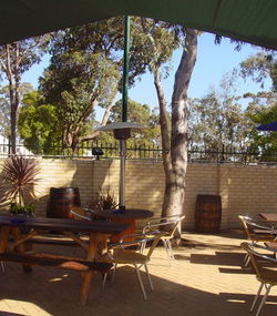 Hale Road Tavern - Accommodation 4U 2