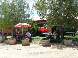 Albion Hotel Swifts Creek - Accommodation 4U 2