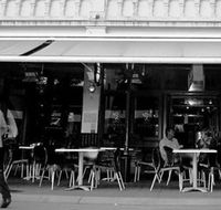 Benny's Bar  Cafe - Accommodation 4U