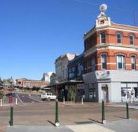 Robin Hood Hotel - Accommodation 4U
